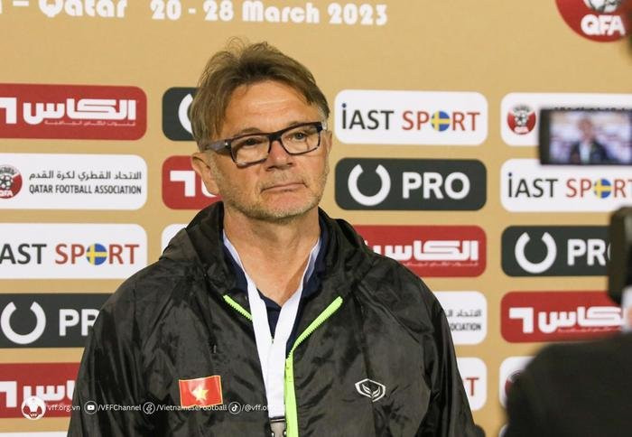 U23 Việt Nam thua đậm nhất sau thời HLV Park: Đá kiểm soát bóng, ông Troussier có lỗi thời? Ảnh 2