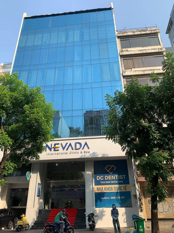 Nha khoa DC Dentist quảng cáo nhiều dịch vụ không được cấp phép, tiềm ẩn rủi ro cho sức khỏe khách hàng