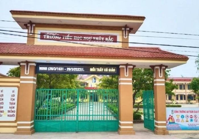 Lý do bất ngờ khiến thầy hiệu trưởng đấm hiệu phó giữa sân trường Ảnh 1