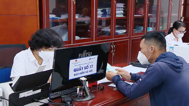Mua bán, cầm cố sổ BHXH tràn lan trên mạng xã hội: Rủi ro và các vi phạm liên quan - Ảnh 6.