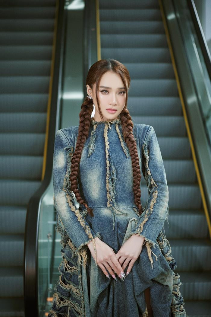 Nhã Phương hiếm hoi lộ diện bên Trường Giang, nhan sắc mẹ bầu thay đổi ra sao? Ảnh 1