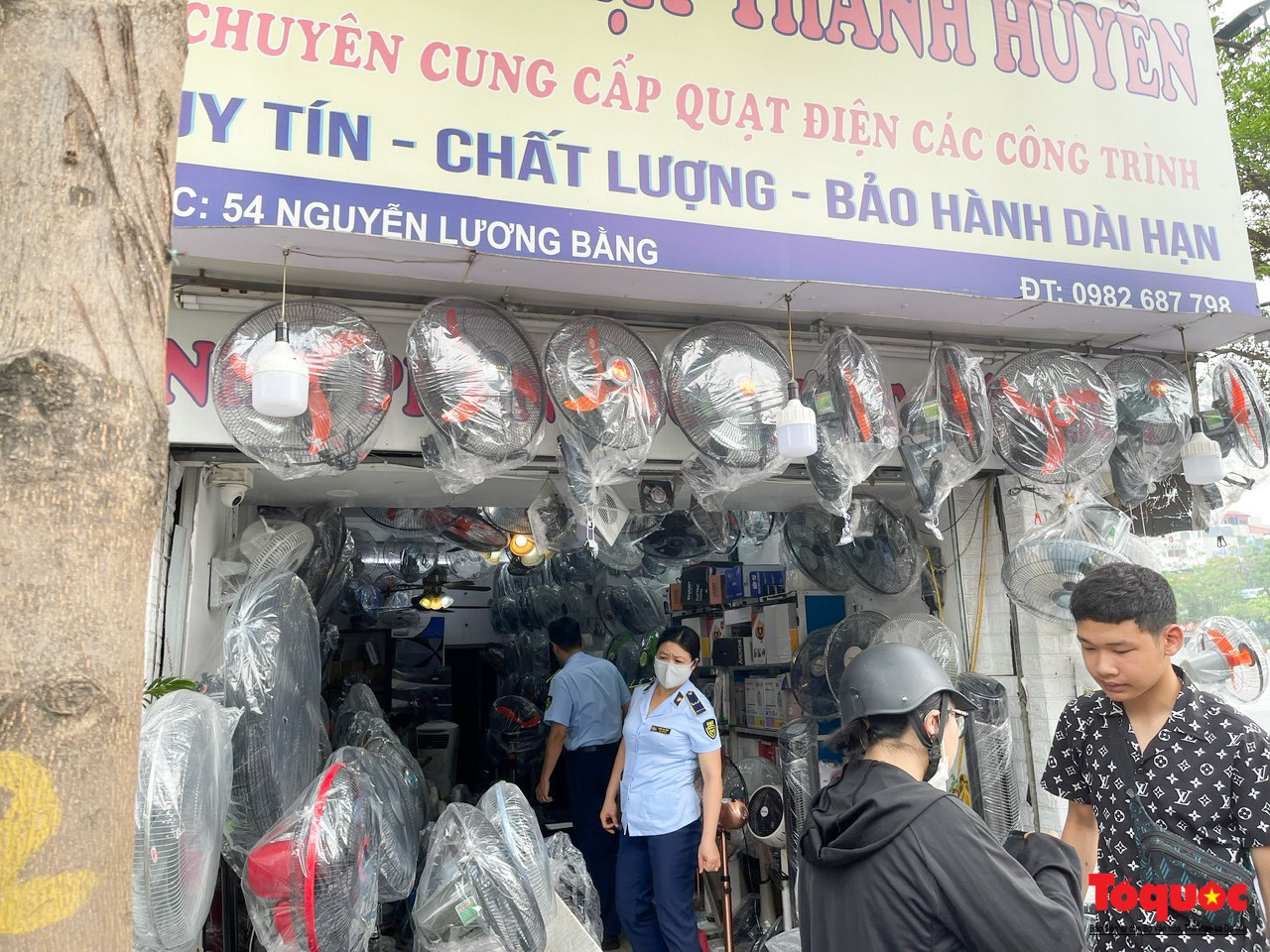 Sẽ công khai tên các cơ sở kinh doanh thiết bị điện tăng giá bất hợp lý - Ảnh 6.