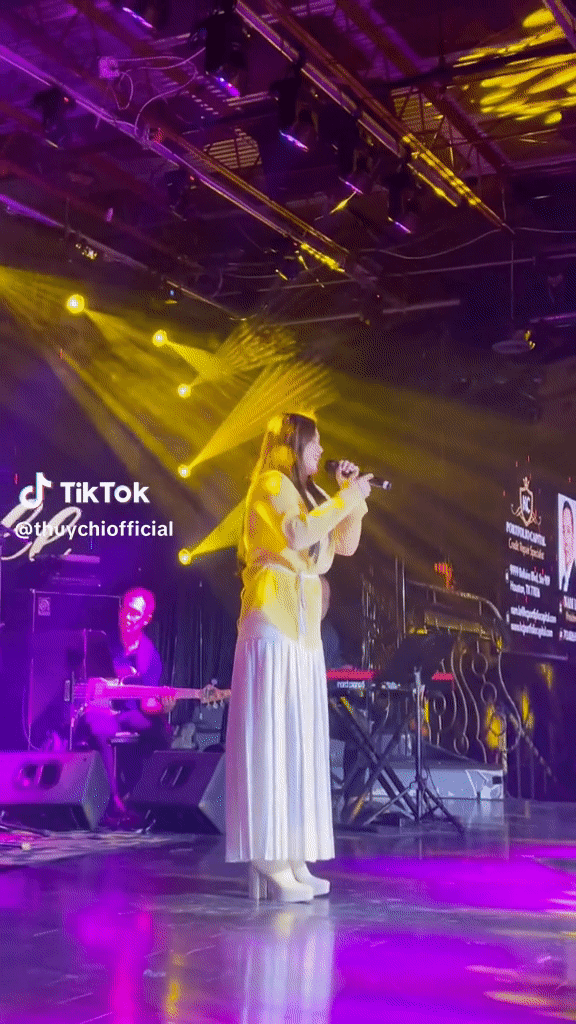 Sang nước ngoài chạy show, khán giả bất ngờ hét lớn trong màn trình diễn của Thùy Chi: 'Đừng đi'? Ảnh 1
