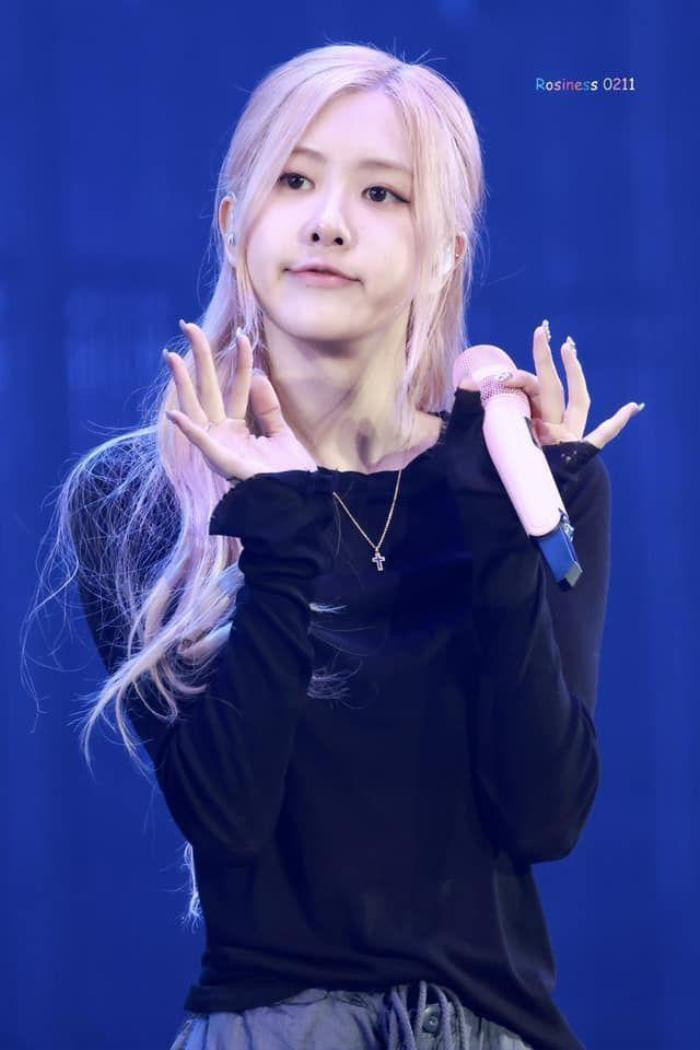 Mỹ Tâm và Rosé (BLACKPINK) 'song ca' Như một giấc mơ gây bão cộng đồng mạng Ảnh 1