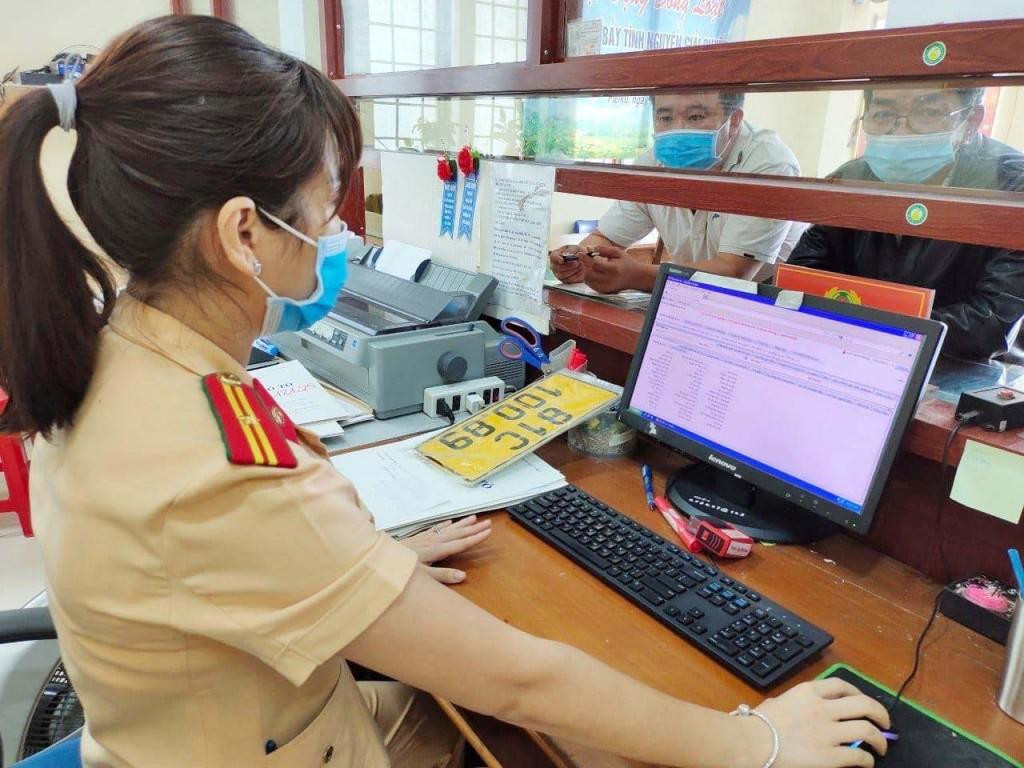 Đăng ký tham gia đấu giá biển số ôtô thế nào?