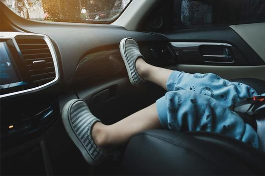 Đề xuất trẻ em dưới 10 tuổi không được ngồi ghế trước ô tô