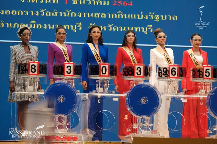 Tuy thấp bé hơn, Thùy Tiên vẫn ăn đứt body gợi cảm so với Tân Hoa hậu Siêu quốc gia Ảnh 2