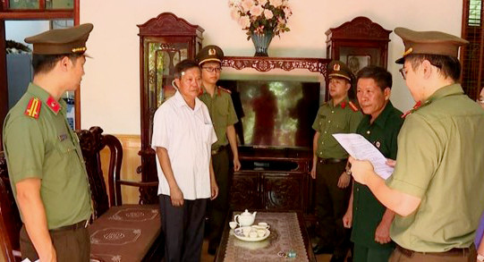 Bắt tạm giam nguyên PGĐ Sở KHĐT và nhiều lãnh đạo thị xã Phú Thọ - Ảnh 2.