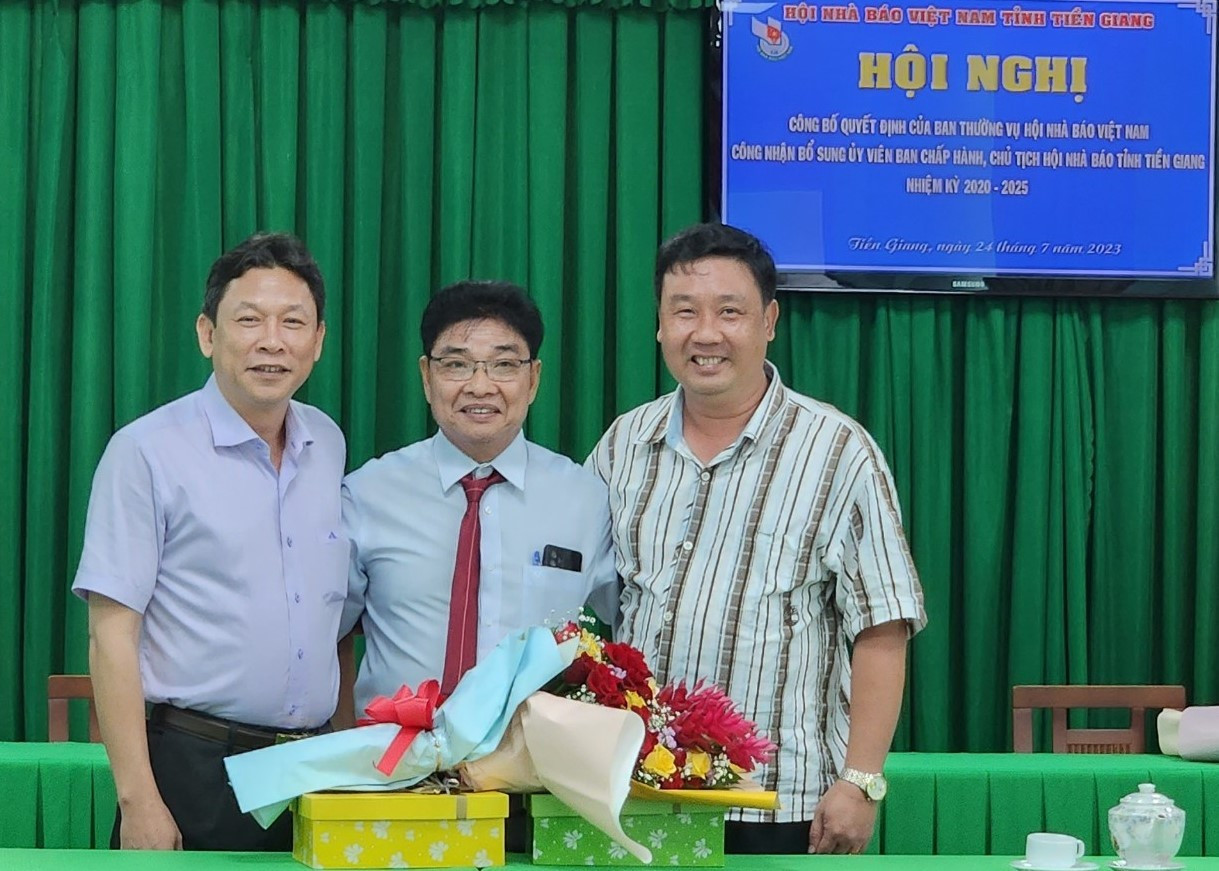 tan-ct-hoi-nha-bao-2-1690261745.jpg