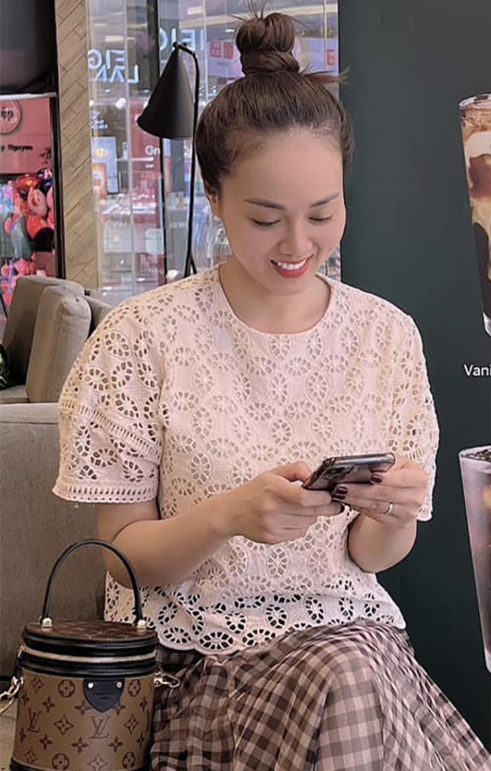 Vợ trẻ NSND Công Lý bất ngờ thông báo tin có bầu? Ảnh 2