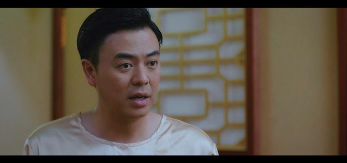 Món Quà Của Cha: Tuấn Tú công khai thân mật với gái lạ, ngày ly hôn không còn xa Ảnh 2