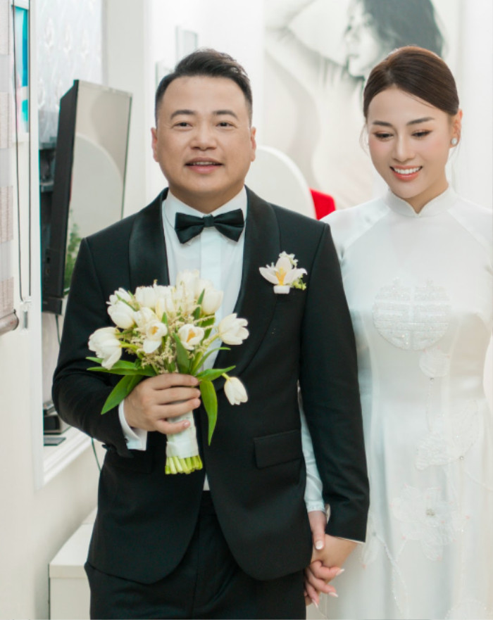 Phương Oanh - Shark Bình vi vu trời Tây, nhìn 1 điểm chuẩn vợ chồng son Ảnh 6
