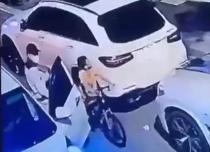 Clip hiện trường vu bắt cóc bé trai đòi 15 tỷ đồng tiền chuộc ở Hà Nội Ảnh 1