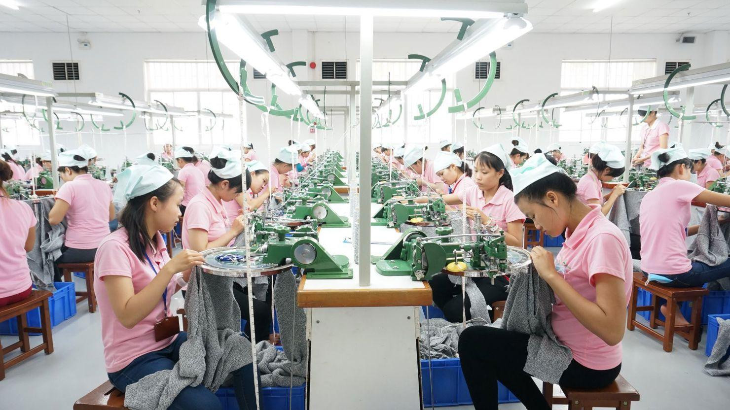 Đề xuất doanh nghiệp đóng BHXH ít nhất 70% lương