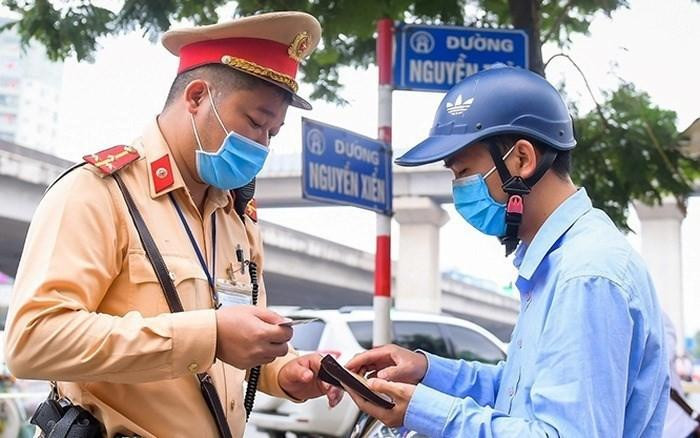 Những giấy tờ CSGT được kiểm tra khi dừng xe theo Thông tư 32/2023/TT-BCA