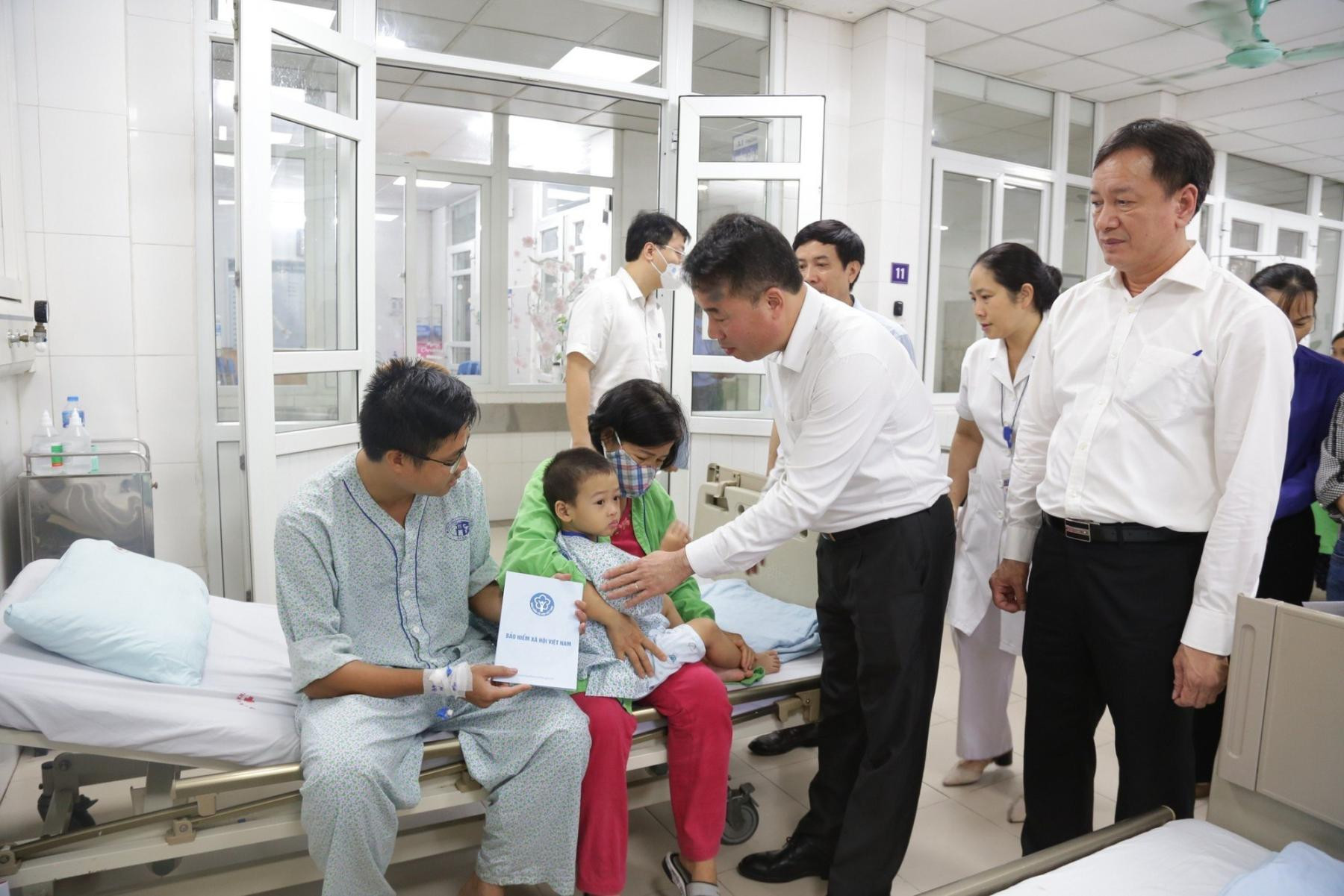 Hà Nội thông qua mức hỗ trợ nạn nhân vụ cháy chung cư mini