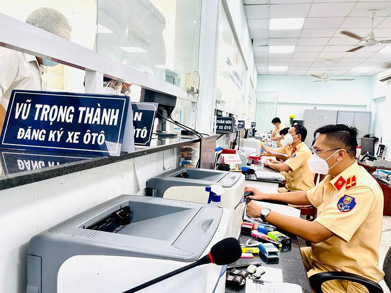 Xe sang tên, đổi biển định danh có cần phải đi đăng kiểm lại?