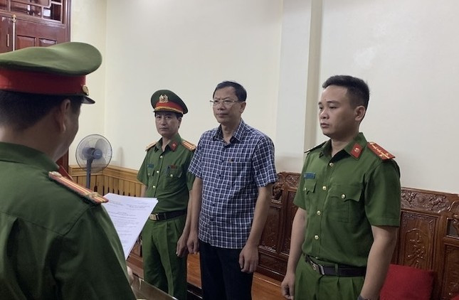 Bắt Hiệu trưởng và hai kế toán Trường Cao đẳng Công nghiệp Thanh Hóa ảnh 1