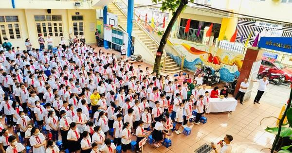 Hà Nội thông tin về việc quá tải trường học công lập ở khu vực nội đô