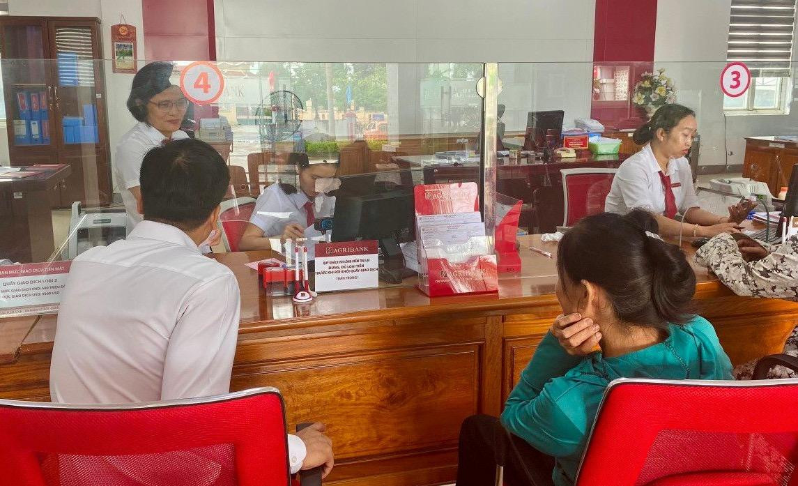 Quảng Bình: Nhân viên ngân hàng kịp thời ngăn chặn vụ ‘lừa đảo’