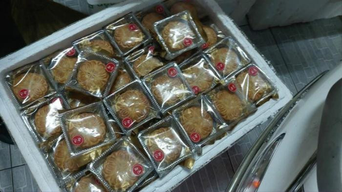 Gần 1.400 bánh trung thu giá siêu rẻ bị tiêu hủy Ảnh 1