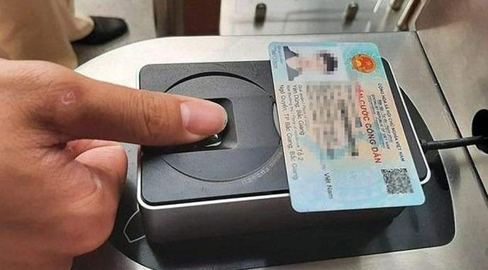 Vì sao đã có CCCD gắn chip vẫn cần tài khoản định danh điện tử?
