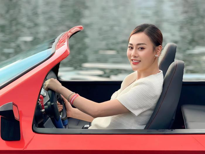 Phương Oanh lộ rõ bụng bầu, được Shark Bình cưng như trứng mỏng trong thai kỳ Ảnh 2
