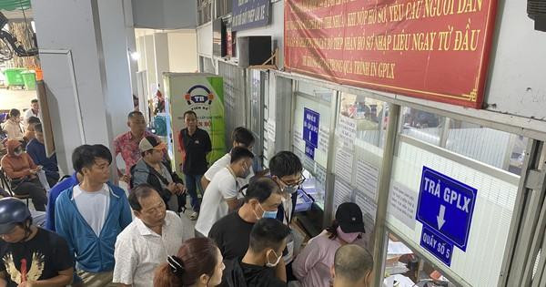 Hà Nội: Người dân có thể làm thủ tục cấp đổi, cấp lại giấy phép lái xe ở đâu?