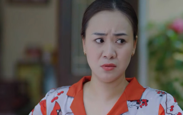 Chúng Ta Của 8 Năm Sau tập 10: Dương vui vẻ nhận quà từ trai lạ, đối phương đẹp ngang ngửa Lâm Ảnh 7