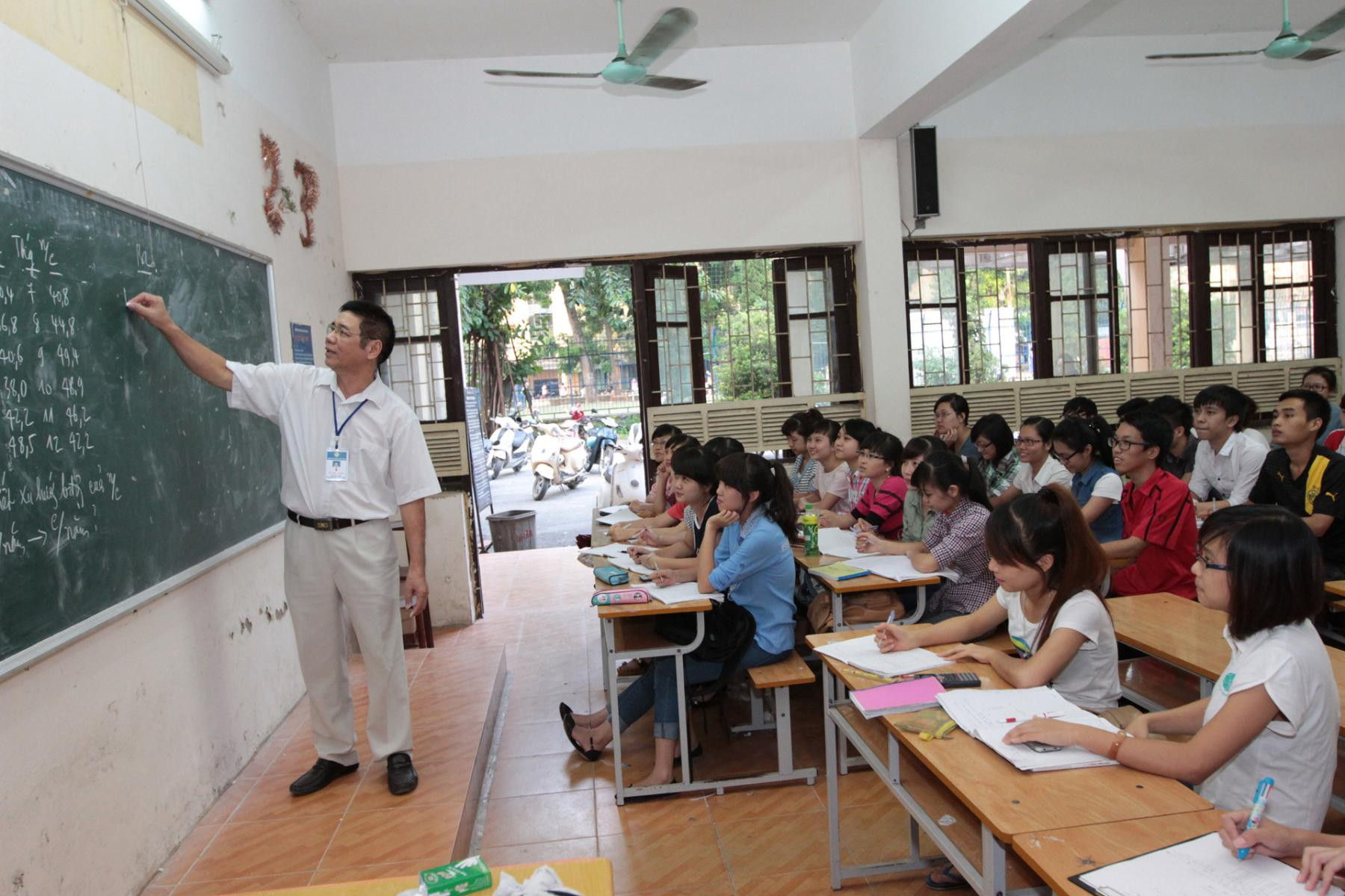 Quy định mới về bổ nhiệm, xếp lương giáo viên trường dự bị đại học