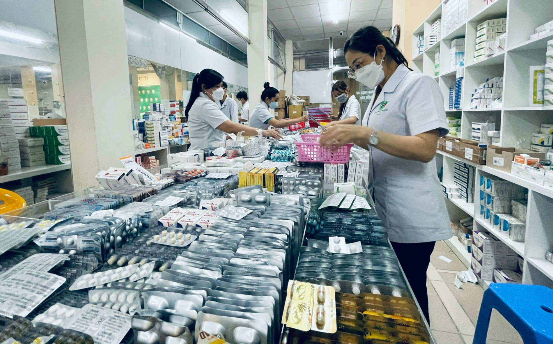 Bộ Y tế đề xuất 315 loại thuốc thuộc danh mục được áp dụng đàm phán giá - Ảnh 1.