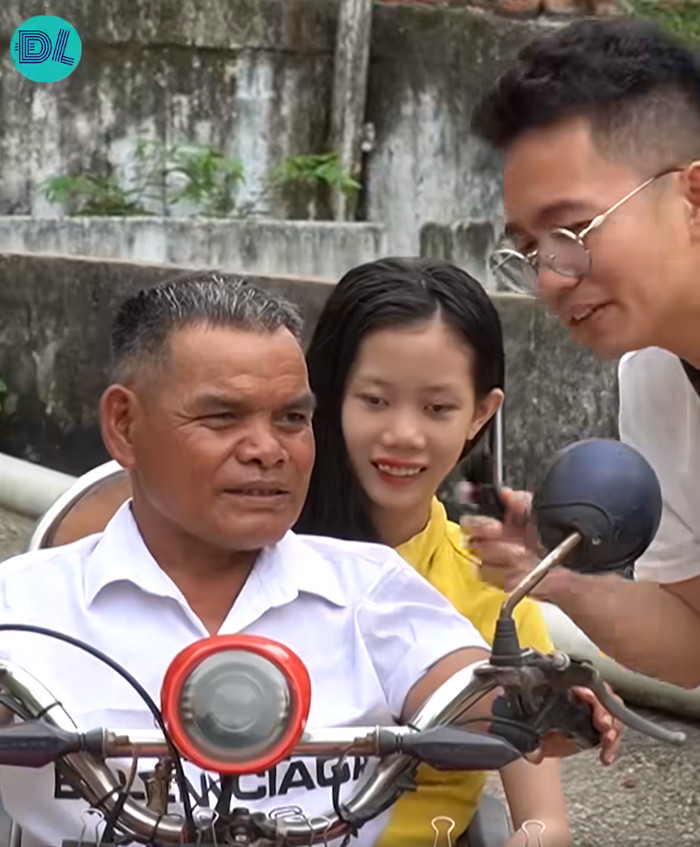 Độc lạ chuyện tình ông chú 'tí hon' chinh phục vợ trẻ kém 26 tuổi chỉ trong vòng 3 ngày Ảnh 4