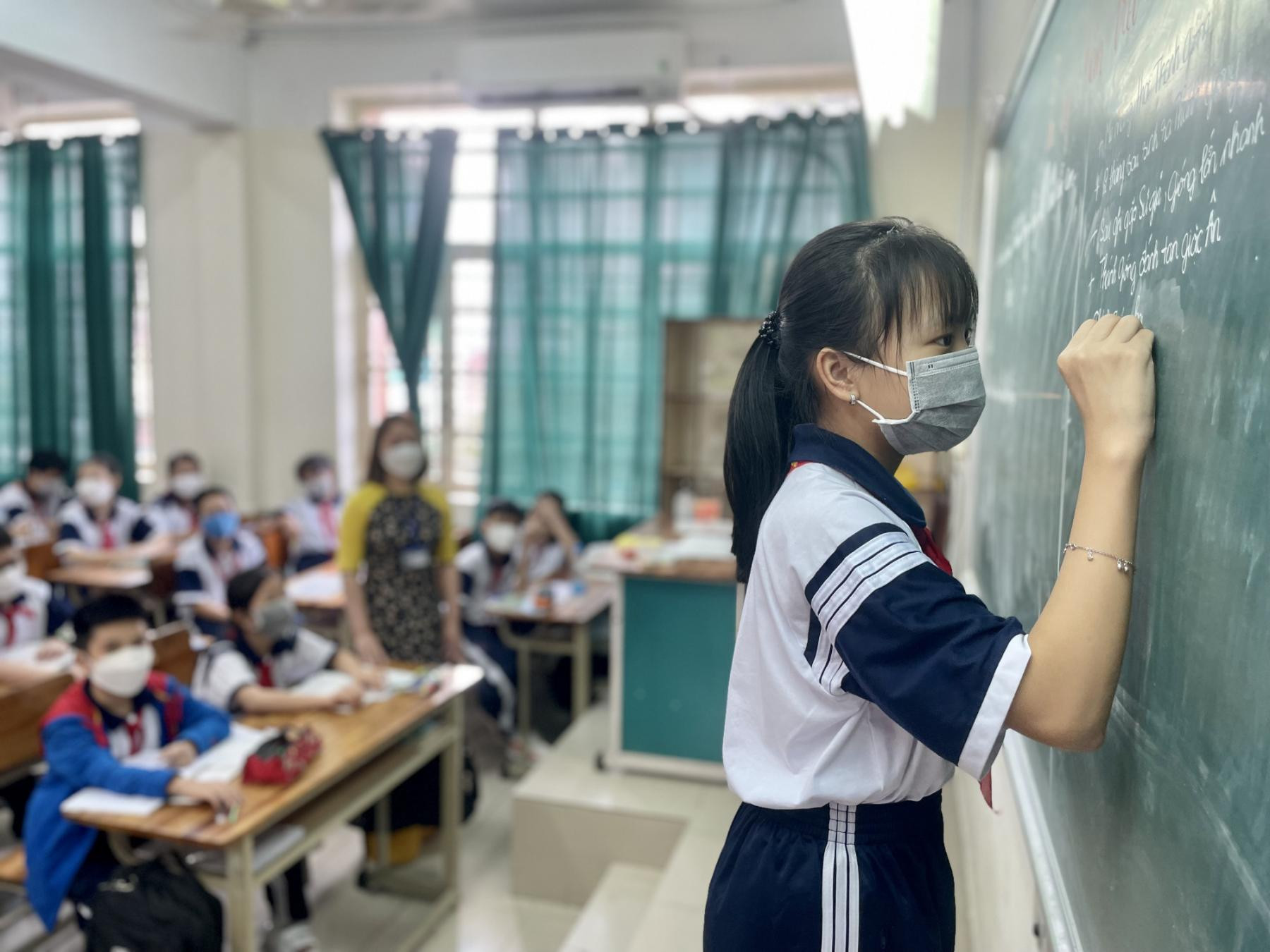 Các hành vi học sinh THCS, THPT không được làm
