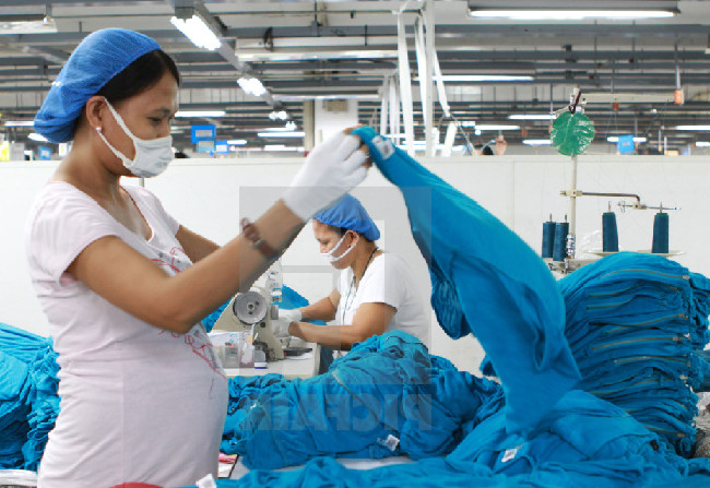 Lao động nữ đang nghỉ thai sản có được thưởng Tết Âm lịch 2024 không? - Ảnh 1.