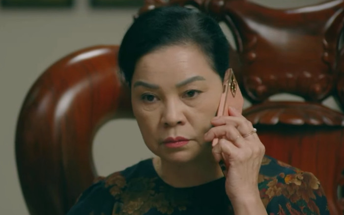 Chúng Ta Của 8 Năm Sau tập 17: Nguyệt gặp tai nạn, Tùng biết bí mật động trời của vợ nhờ 1 người đặc biệt Ảnh 3