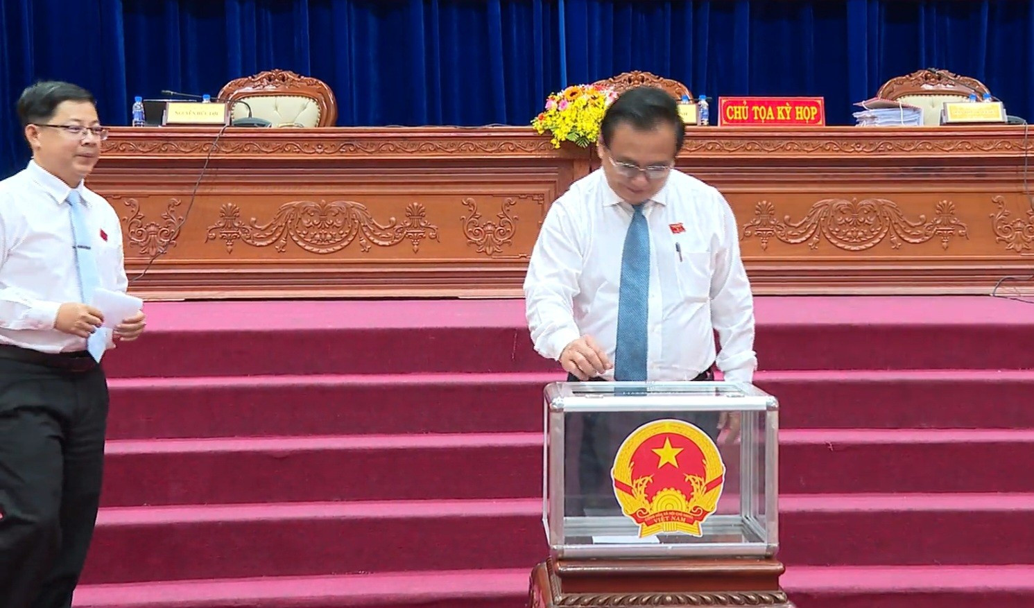 tien-giang-phieu-tin-nhiem-2-1702445036.jpg