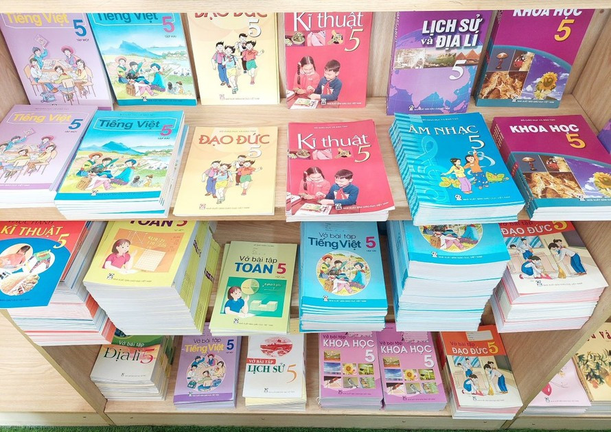 UBCKNN xử phạt In sách giáo khoa Hòa Phát 255 triệu đồng