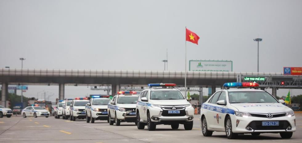 Cản trở xe công vụ xử lý thế nào?