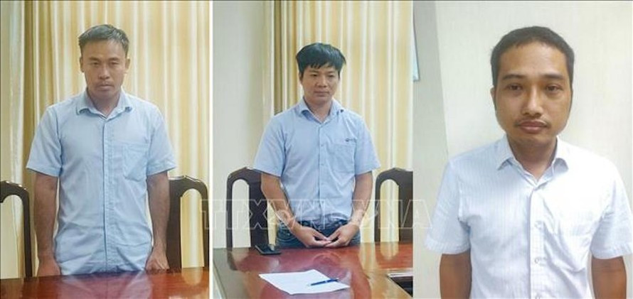 Các bị can (từ phải qua): Mai Công Hưng, Đoàn Bá Quỳnh và Vũ Văn Huyền.
