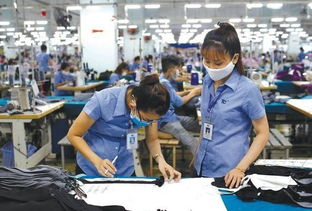 Người lao động đi làm ngày Tết Dương lịch 2024 được tính tiền lương như thế nào?