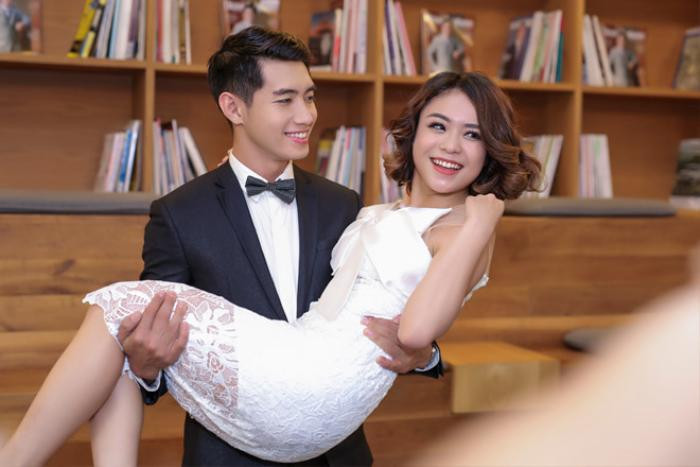 Một sao nữ Vbiz khoe nhẫn cầu hôn đúng vào thời khắc giao thừa, loạt sao Việt để lại lời chúc mừng Ảnh 3