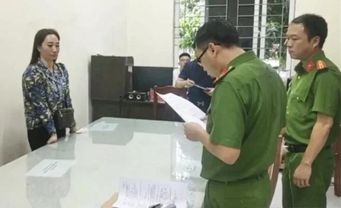 Cô đồng 'đúng nhận sai cãi' Trương Thị Hương tiếp tục bị khởi tố Ảnh 1