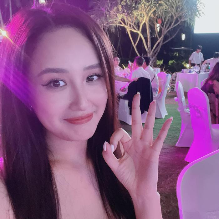 Bắt được hoa trong ngày cưới của Vân Hugo, Mai Phương Thuý có hành động bất ngờ Ảnh 3