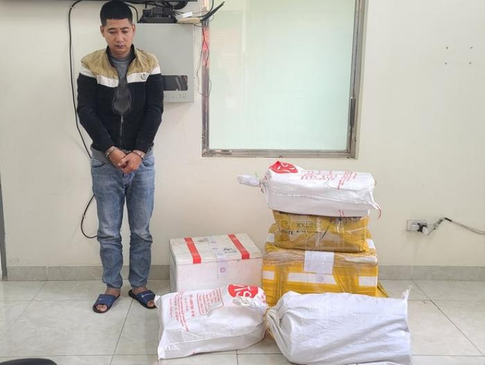 Cảnh tượng bất ngờ bên trong trang trại nuôi cá ở ngoại thành Hà Nội Ảnh 1