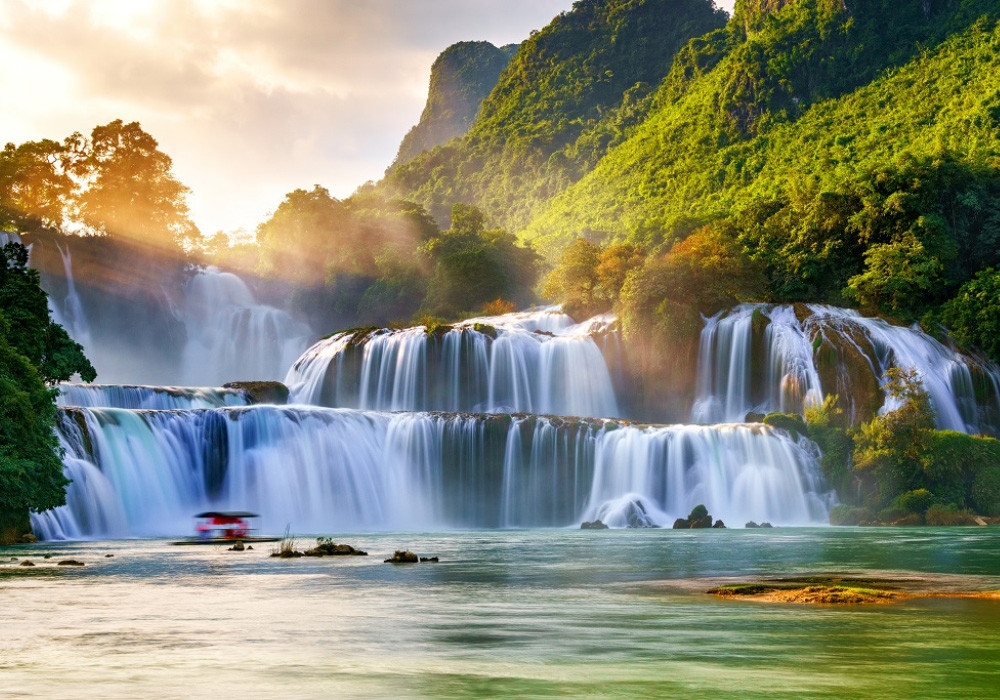 Báo quốc tế gợi ý ghé thăm những điểm đến "tiềm ẩn" của Việt Nam - Ảnh 2.