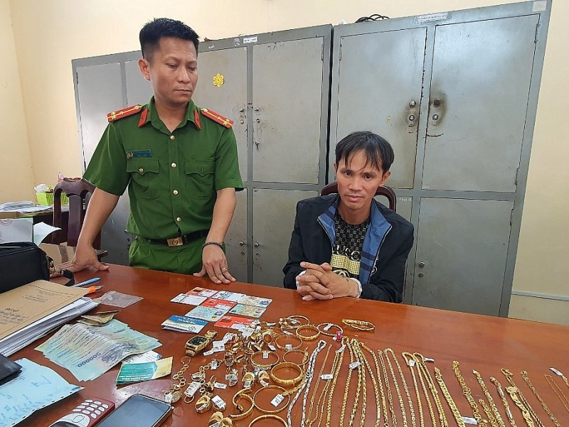 Đối tượng Điềm tại công an.