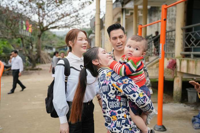 Lý Nhã Kỳ - Việt Anh bất ngờ tái hợp sau 15 năm vướng ồn ào 'mập mờ' tình ái Ảnh 2