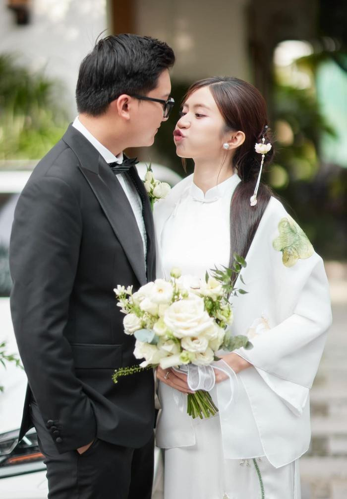 Sao phim 'Thương Ngày Nắng Về' bất ngờ lên xe hoa, chú rể là cháu NSƯT Chí Trung Ảnh 3