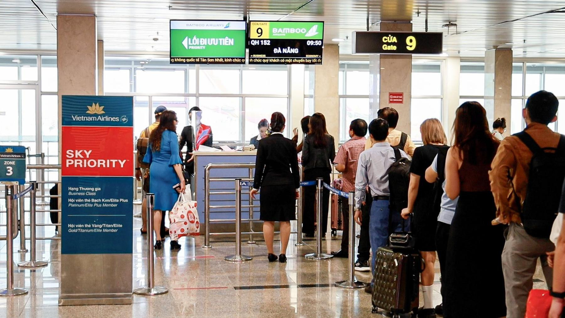 Tiếp tục điều chỉnh tăng chuyến bay tại sân bay Tân Sơn Nhất dịp Tết Nguyên đán