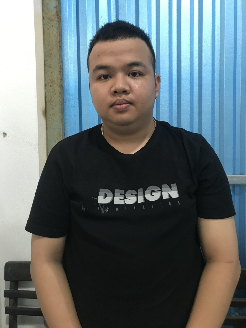 Bắt đối tượng giả danh Công an, mua bán trái phép nhiều tài khoản ngân hàng - Ảnh 1.